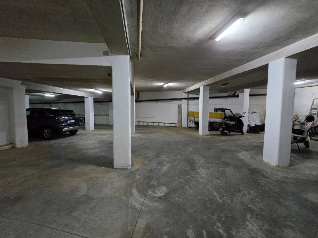 Box / garage a Ostuni in Via Tito Speri - Foto 4
