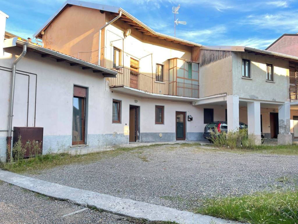 Villa a Carnago in Via Dante Alighieri, 4 - Foto 5