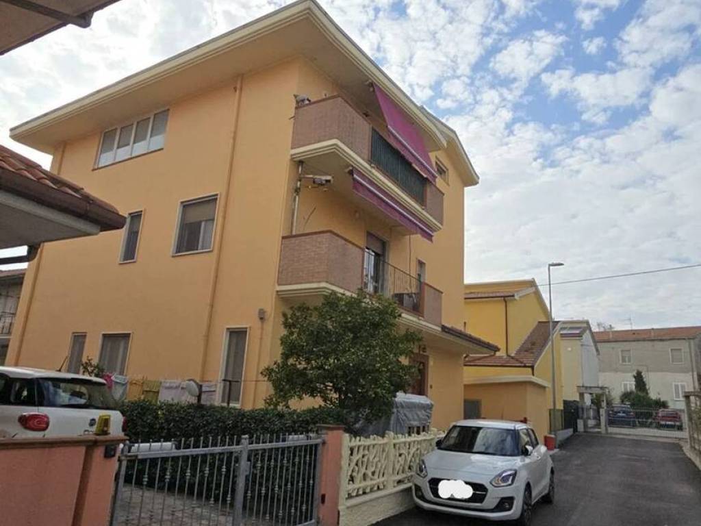 Appartamento a Giulianova in Via Tordino, 4 - Foto 2
