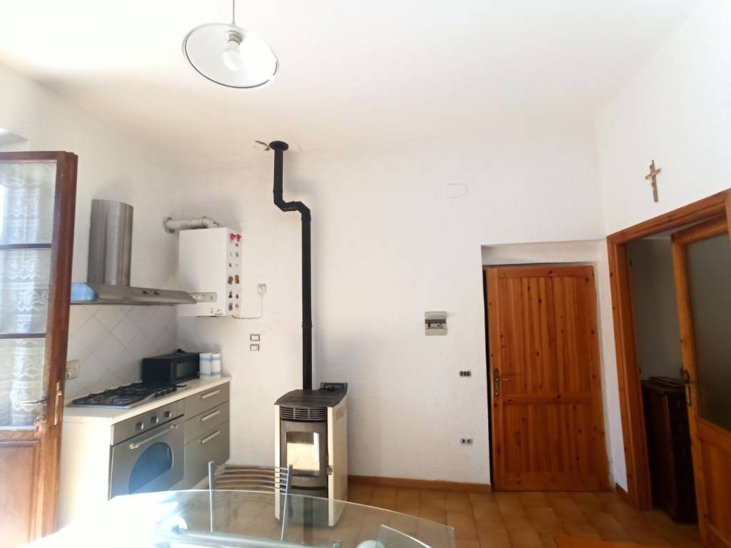 Casa indipendente a Castiglione del lago in Via Santa Maria, 3 - Foto 5