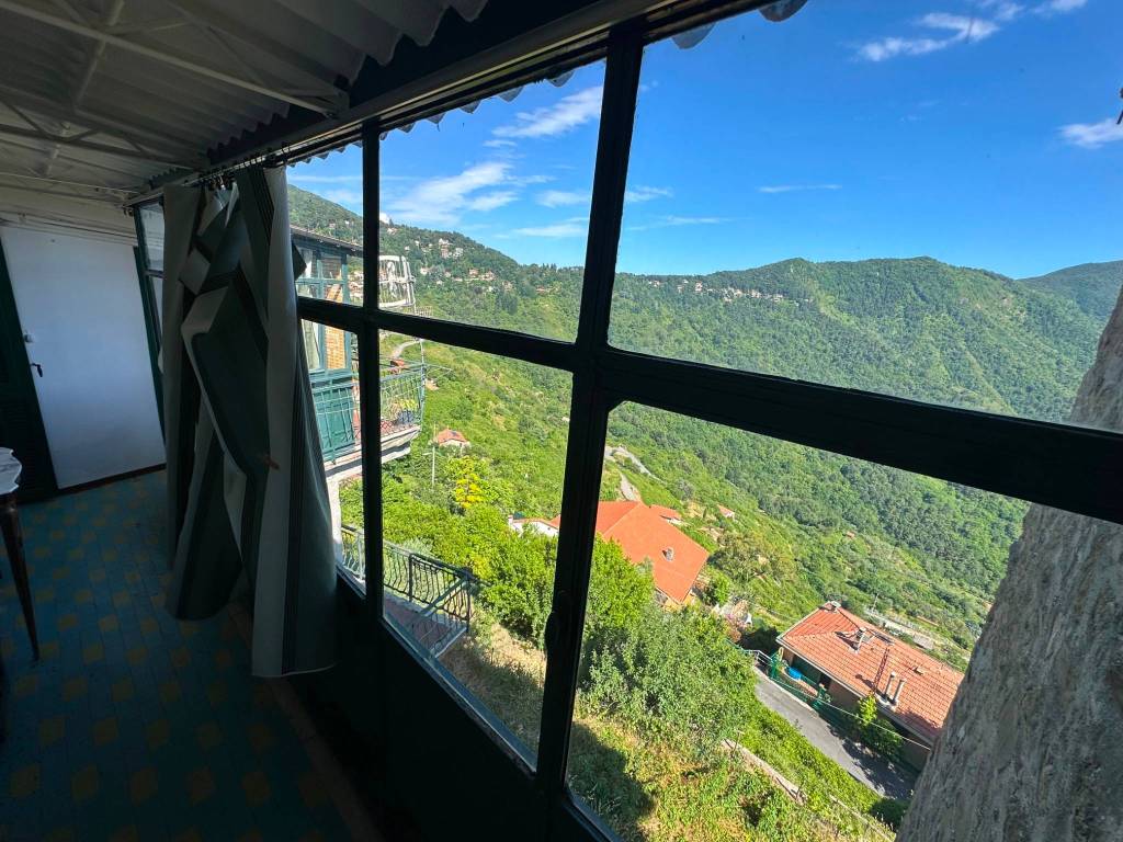 Casa indipendente a Bajardo in Via A. Podestà, 51 - Foto 2