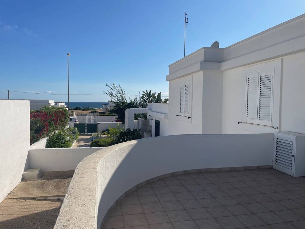 Villa a Salve in Via G. Comi - Foto 3