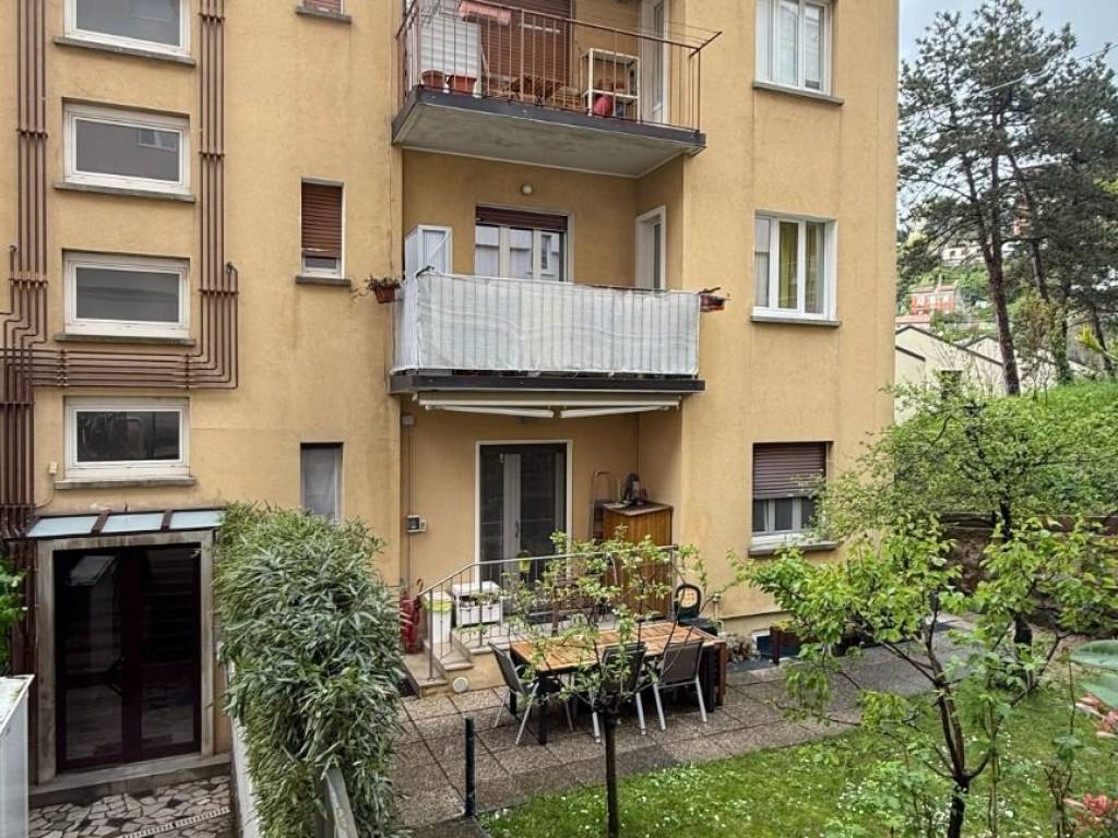 Appartamento a Trieste in Via Commerciale, 154 - Foto 2