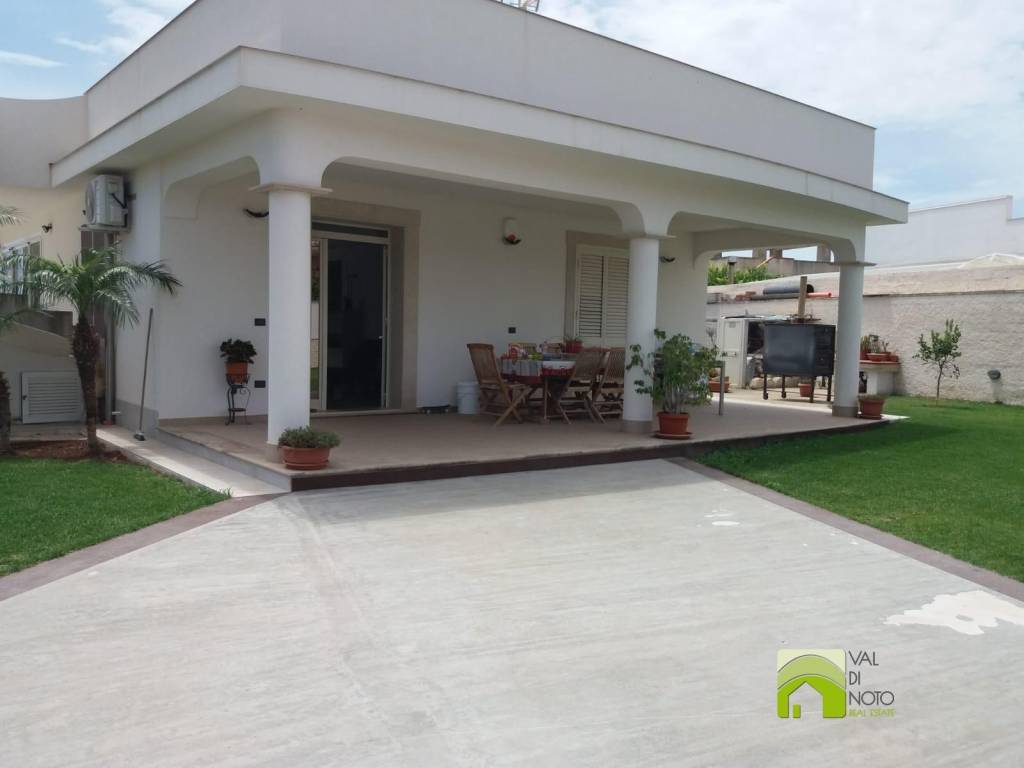 Villa a Noto in Via Gaetano Martino, 5 - Foto 2