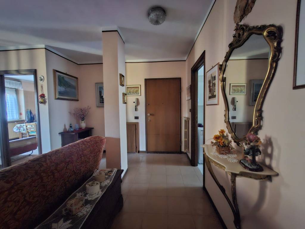 Appartamento a Valenza in Viale Carlo Alberto Dalla Chiesa, 8 - Foto 2