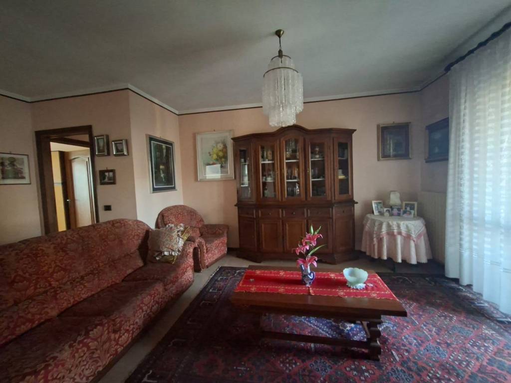 Appartamento a Valenza in Viale Carlo Alberto Dalla Chiesa, 8 - Foto 3
