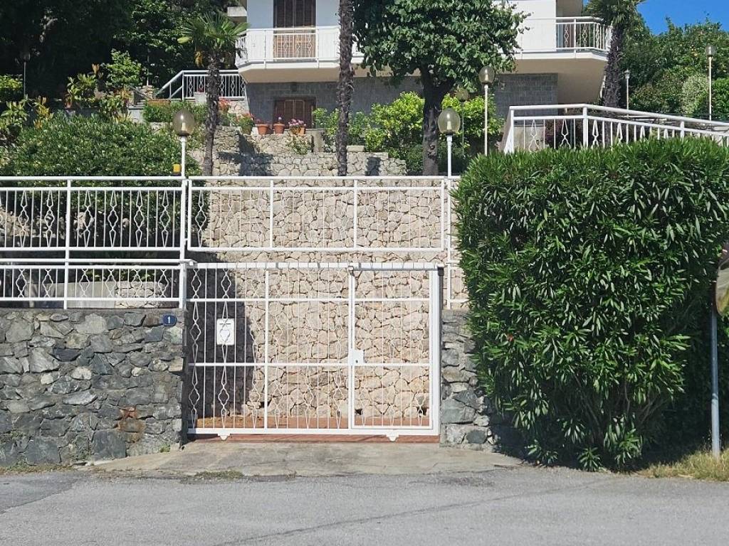 Villa a Spotorno in Via dei Ginepri, 1 - Foto 3