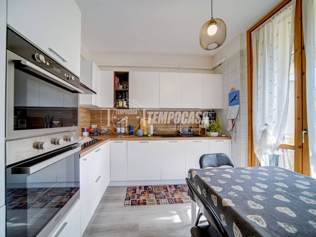 Appartamento a Jerago con orago in Via Achille Grandi 31 - Foto 4