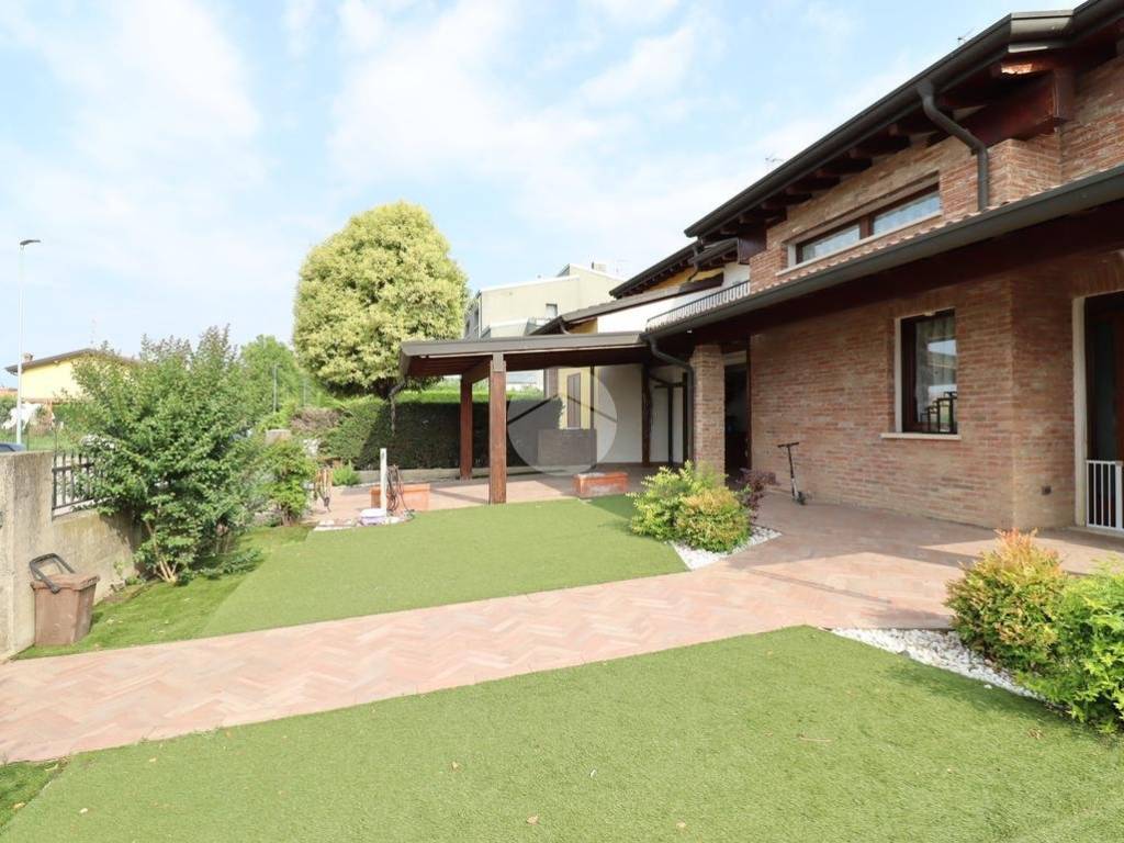 Villa a Roncoferraro - Foto 2