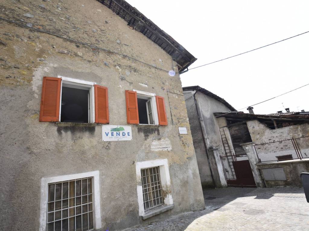 Casa indipendente a Cremeno in Via Dottor Carrobbio, 14 - Foto 4