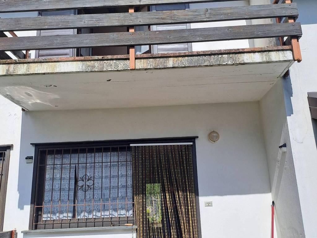 Appartamento a Colico in Via Chiaro - Foto 2