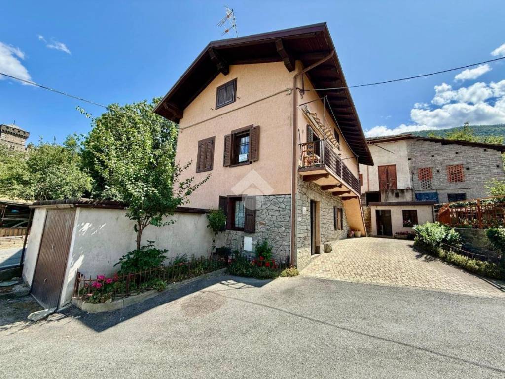 Casa indipendente a Fénis in Frazione Chez Sapin, 73 - Foto 3