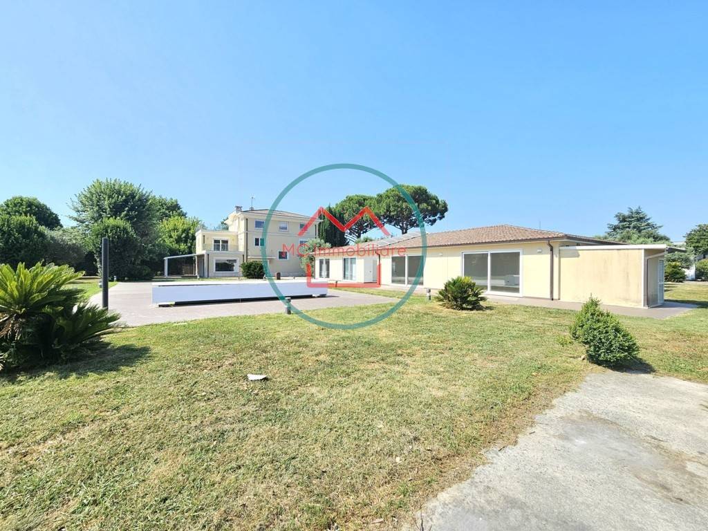 Villa a Pescia in Strada Provinciale Romana - Foto 3