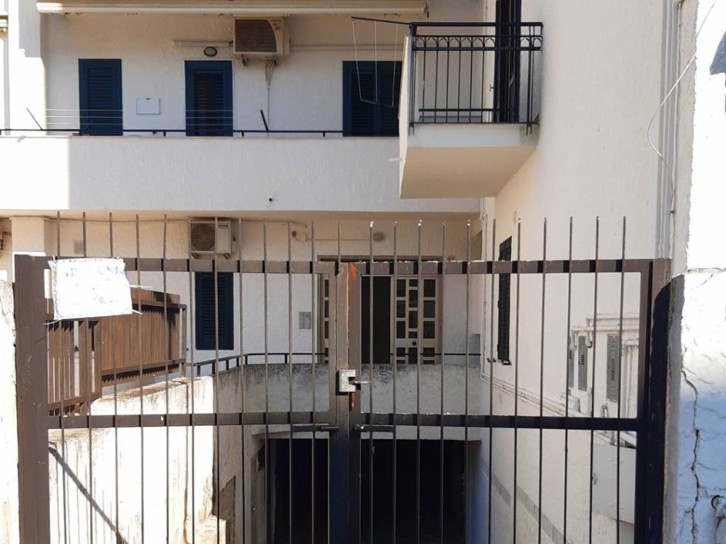 Box / garage a Vieste in Via Umberto Giordano, 12 - Foto 3