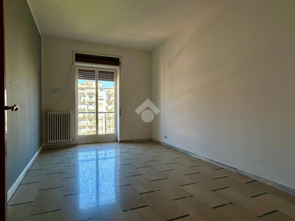 Appartamento a Cosenza in Viale Delle Medaglie DꞌOro, 26 - Foto 5
