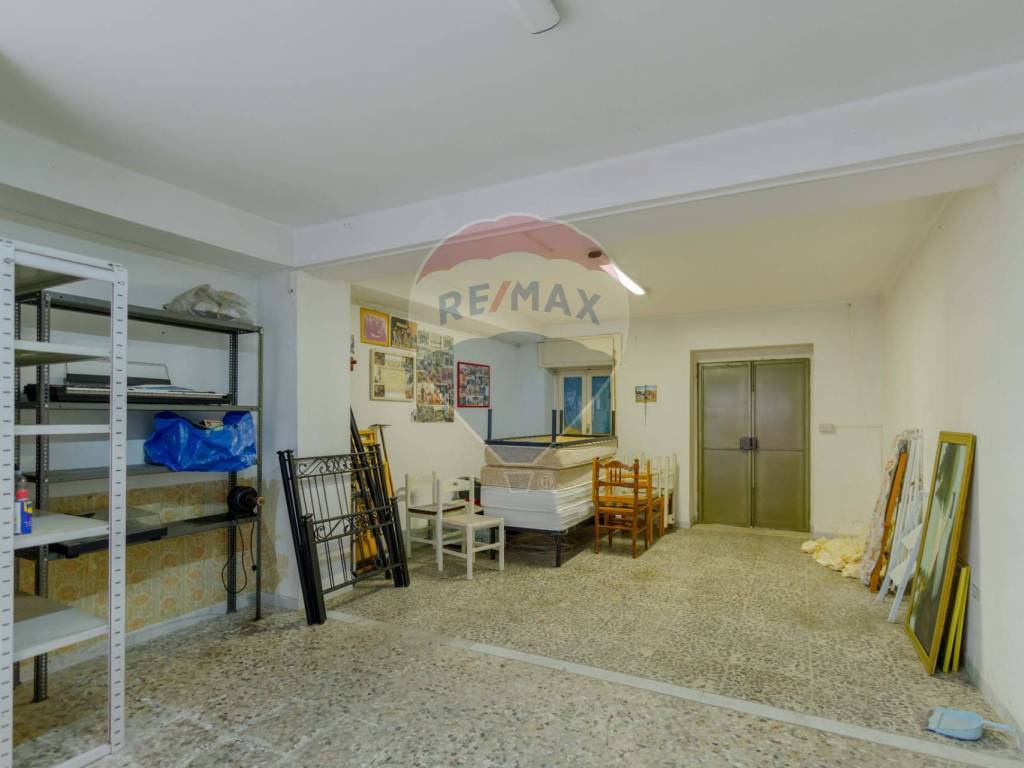 Box / garage a Martina franca in Via Antonio Cantore, 49 - Foto 3