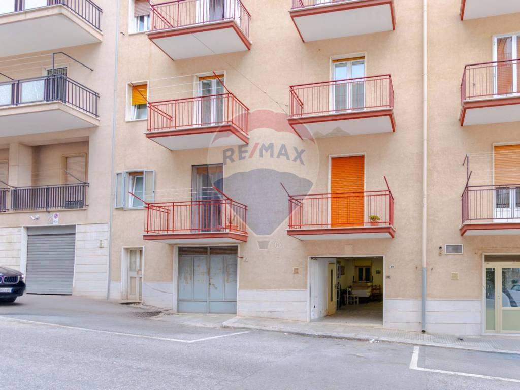 Box / garage a Martina franca in Via Antonio Cantore, 49 - Foto 5