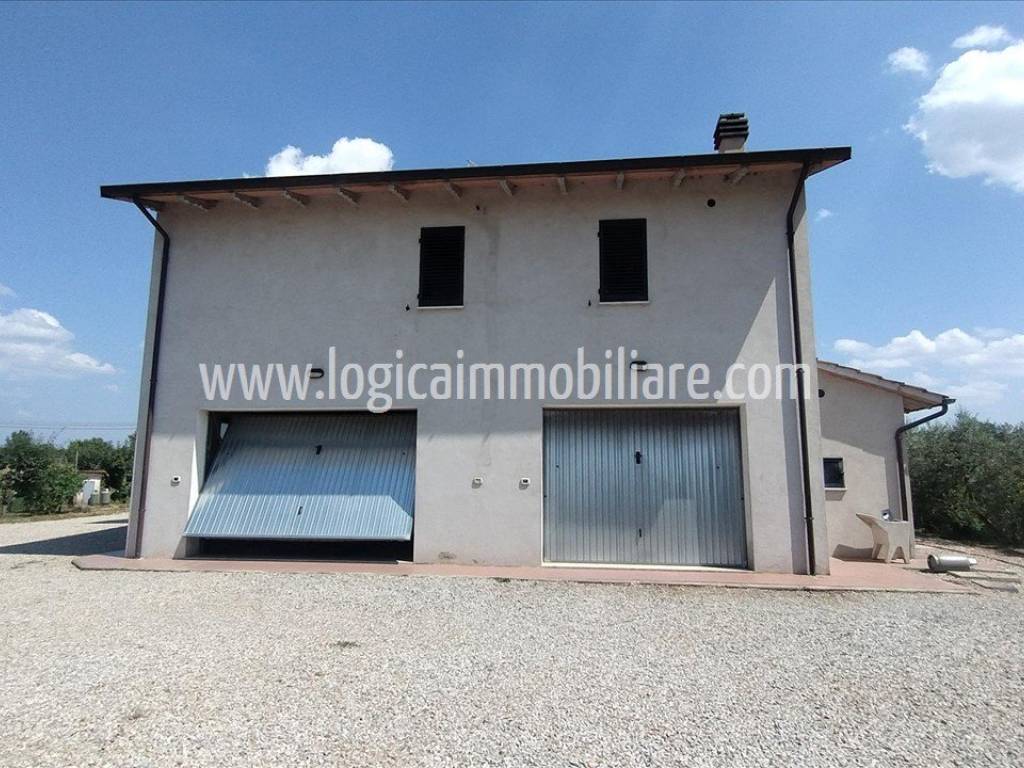 Casa indipendente a Cortona in SP31 - Foto 2