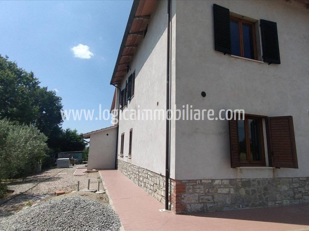 Casa indipendente a Cortona in SP31 - Foto 3