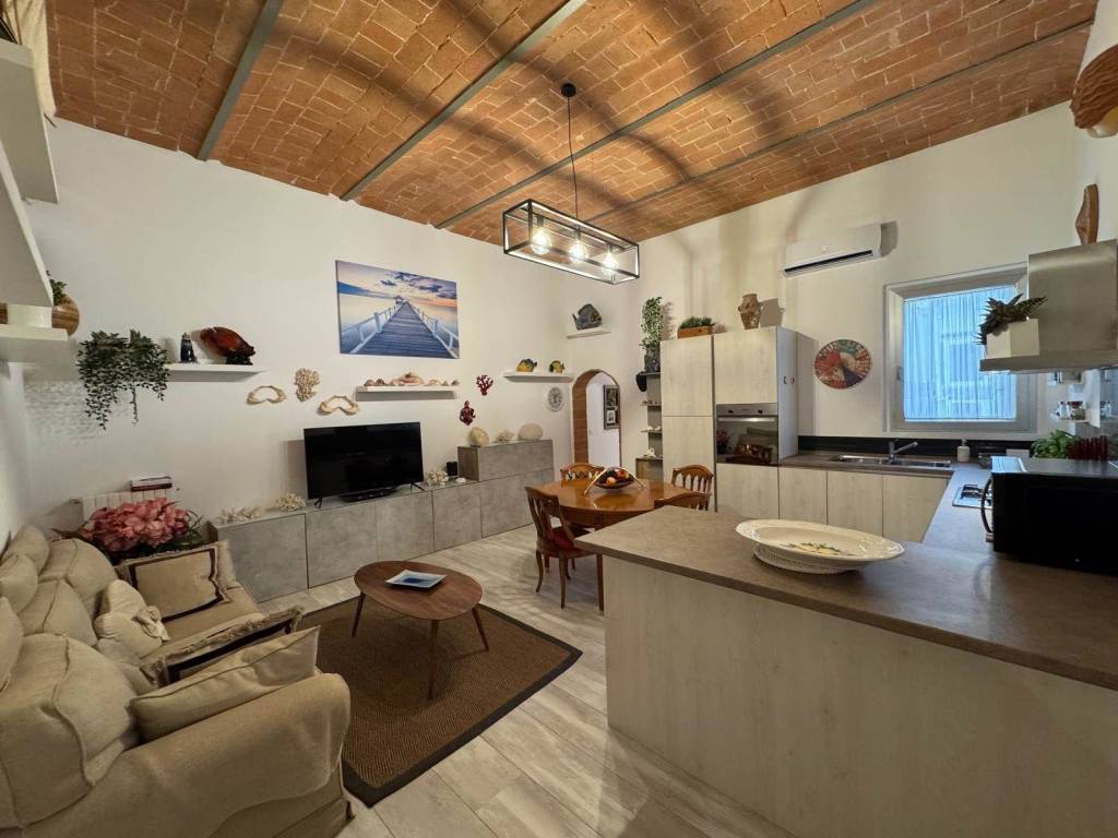 Appartamento a Cecina in Via DIAZ, 11 - Foto 5