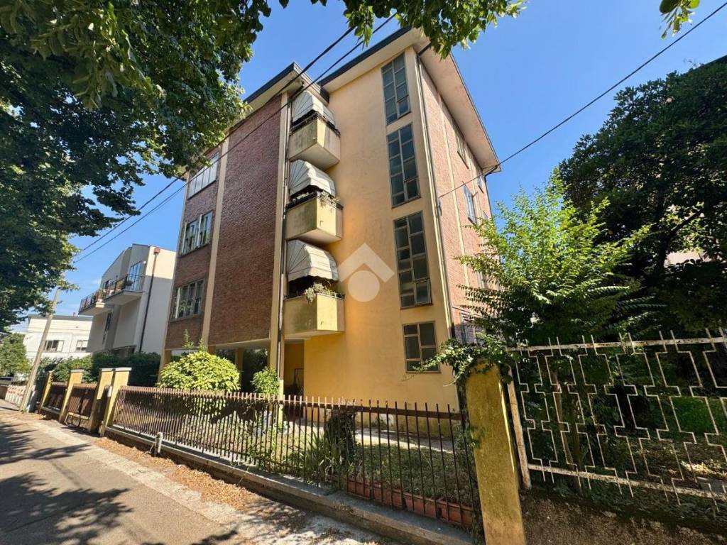 Appartamento a Rovigo in Viale Benvenuto Tisi da Garofolo, 80 - Foto 4