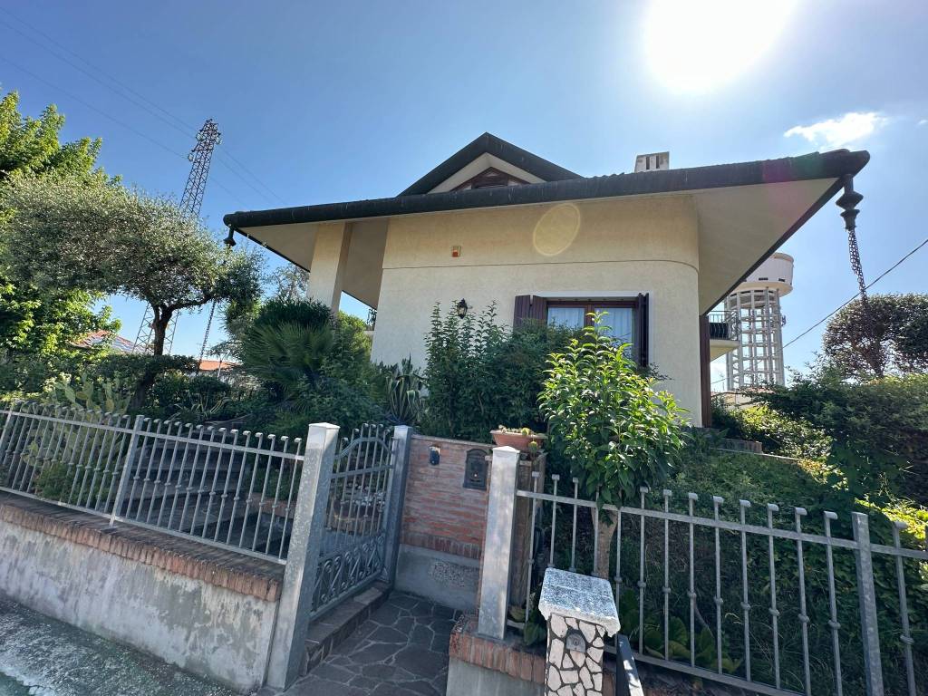 Villa a Taglio di po in Via Dante Alighieri - Foto 5