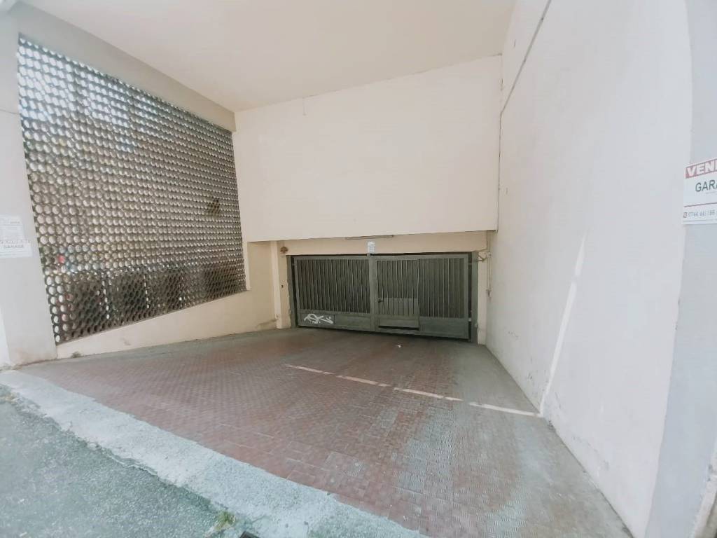 Box / garage a Terni in Via Francesco Baracca - Foto 3