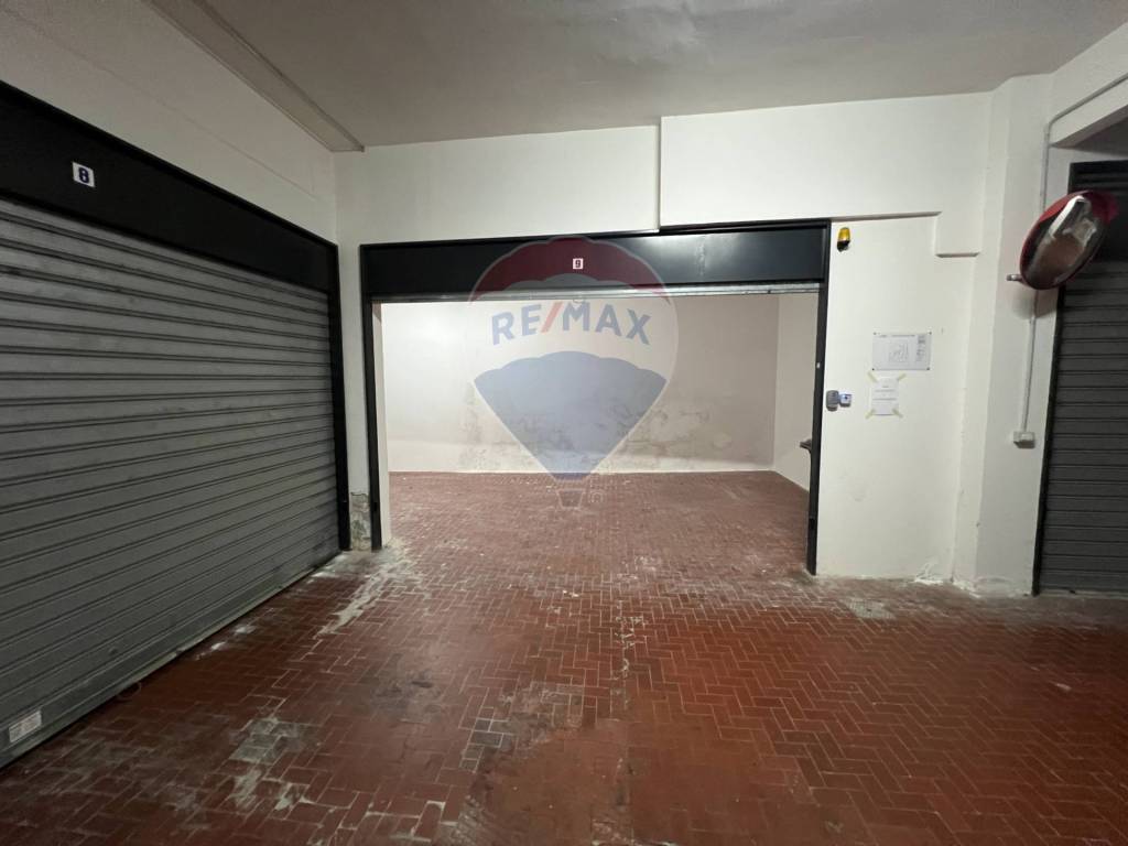Box / garage a Napoli in Viale Privato Winspeare, 50 - Foto 1