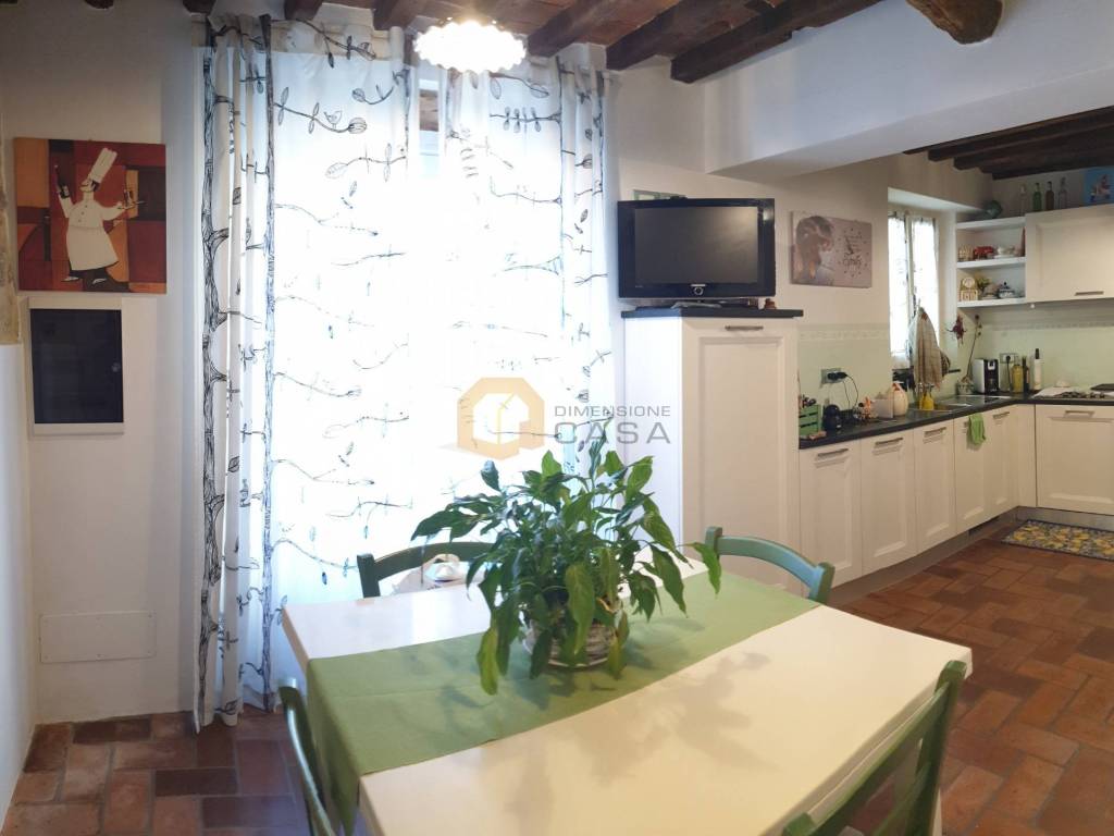 Casa indipendente a Camaiore in Via San Francesco Camaiore Centro - Foto 2
