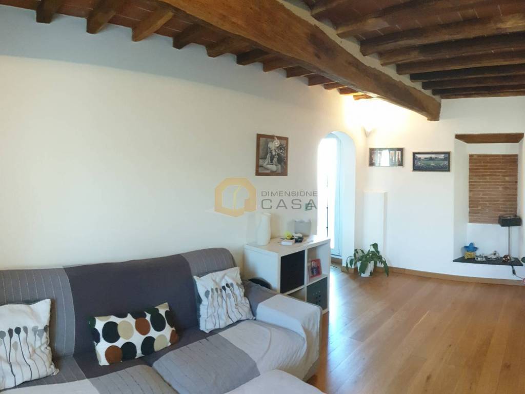 Casa indipendente a Camaiore in Via San Francesco Camaiore Centro - Foto 4
