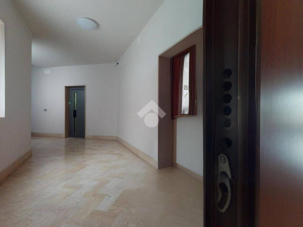 Appartamento a Francavilla fontana in via Capitano di Castri - Foto 4