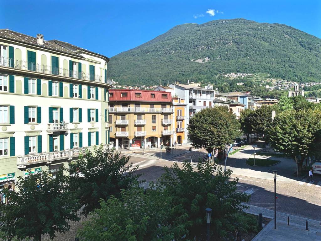 Appartamento a Sondrio in Piazzale Giovanni Bertacchi - Foto 4