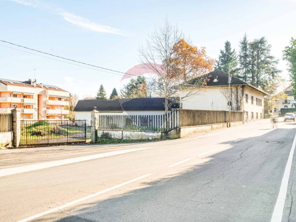 Immobile a Arona in VIA MONTE PASUBIO, 40 - Foto 3