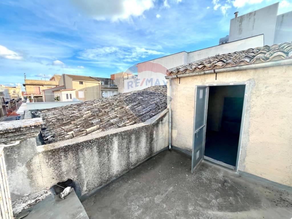 Casa indipendente a Rosolini in Via Manzoni, 65 - Foto 5