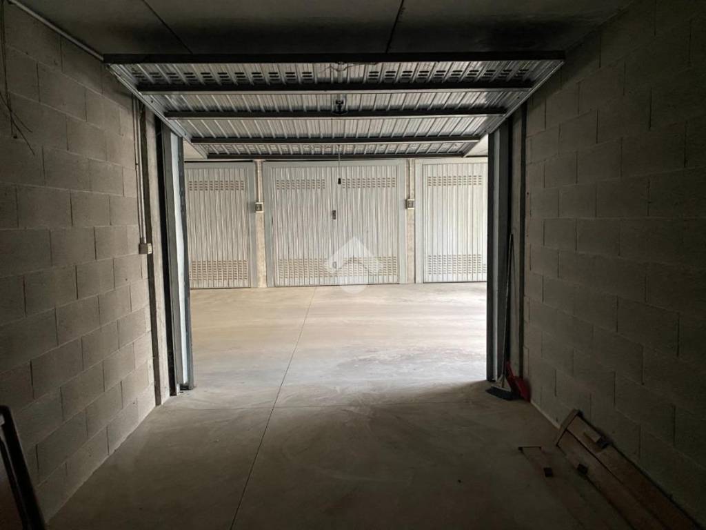 Box / garage a Bra in Via Velso Mucci, 5 - Foto 2