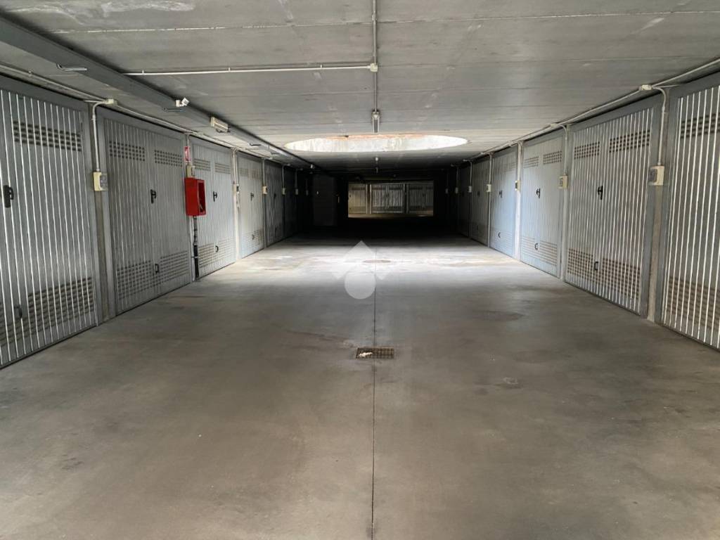 Box / garage a Bra in Via Velso Mucci, 5 - Foto 4