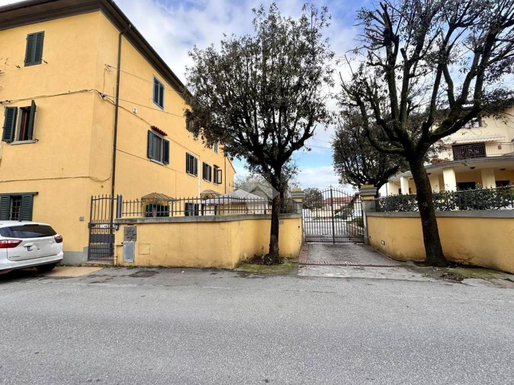 Villa a Quarrata in Via Vittorio Veneto, 37 - Foto 4