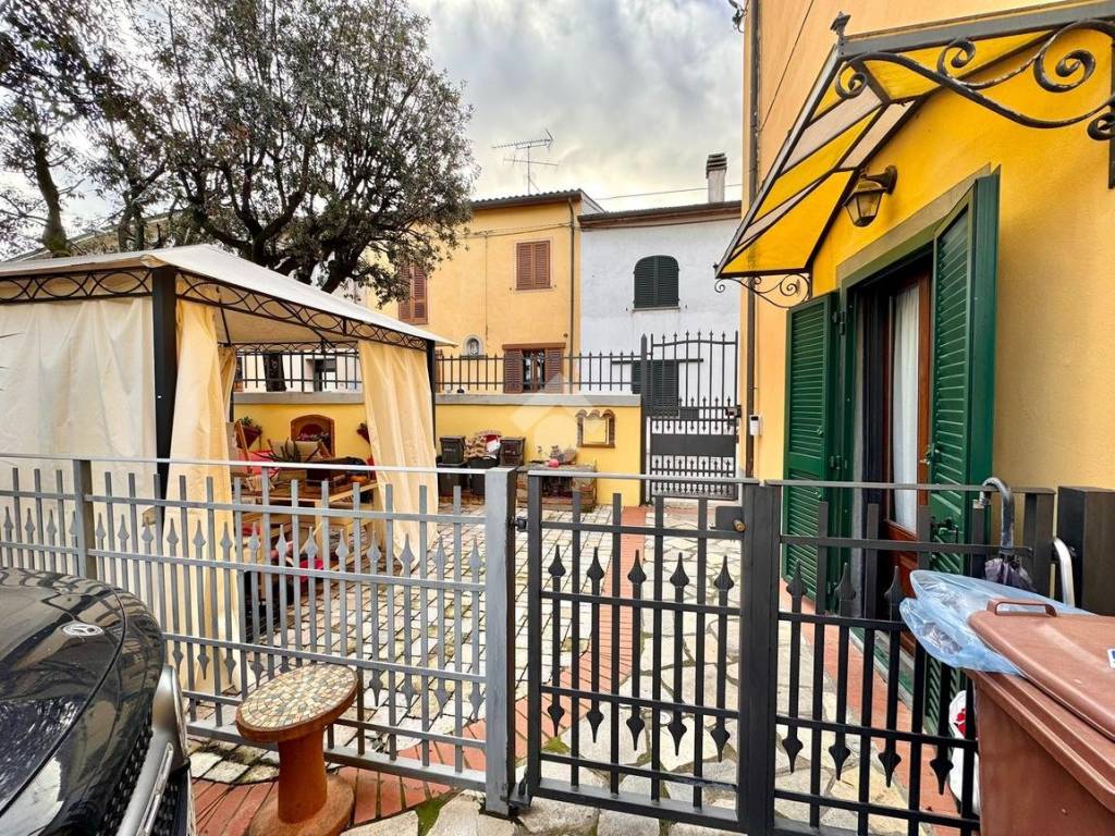 Villa a Quarrata in Via Vittorio Veneto, 37 - Foto 5