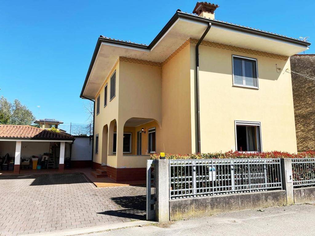 Casa indipendente a Savogna d'isonzo in VIA JAKIL, 6 - Foto 2