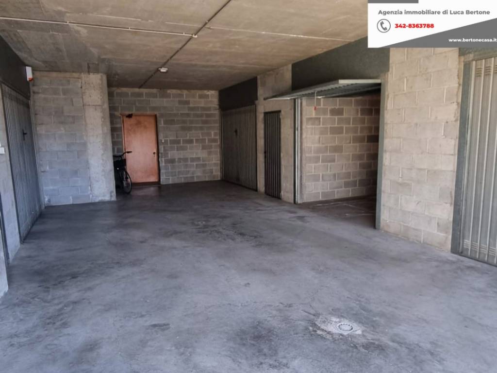 Box / garage a Cairo montenotte in Via della Costituzione, 7 - Foto 2