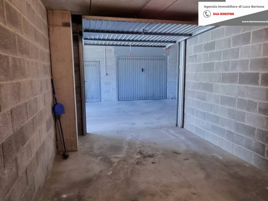 Box / garage a Cairo montenotte in Via della Costituzione, 7 - Foto 3