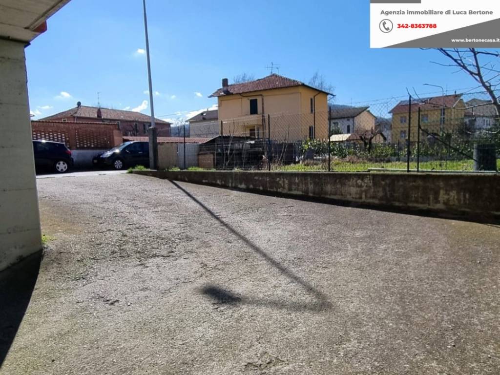 Box / garage a Cairo montenotte in Via della Costituzione, 7 - Foto 4
