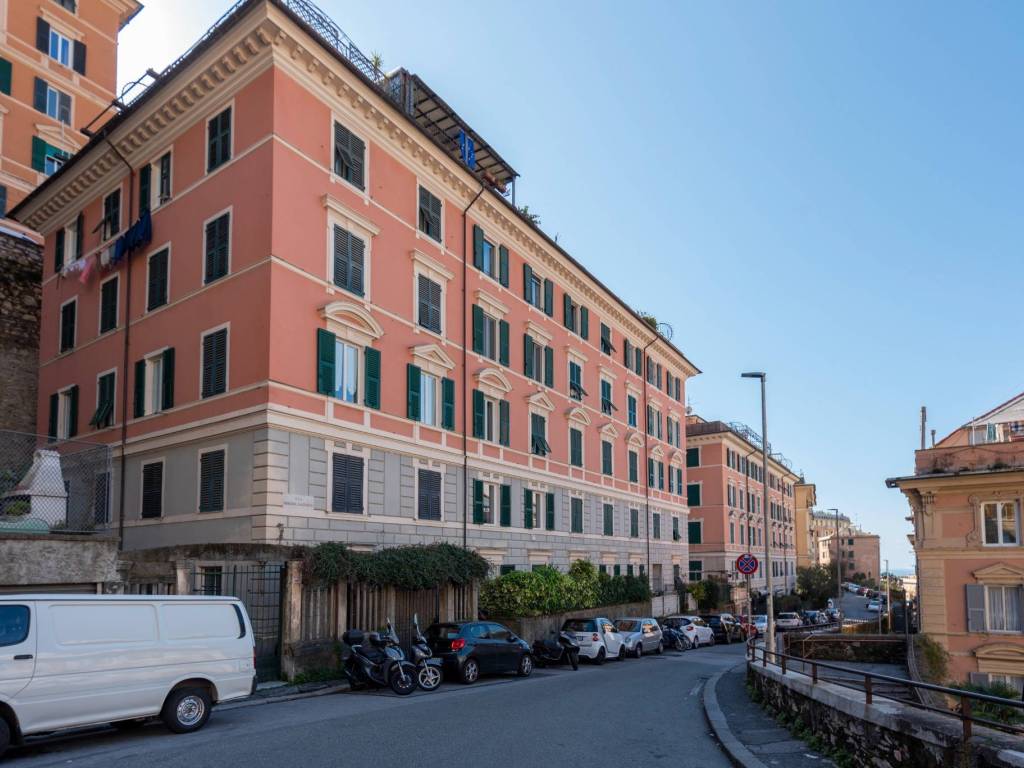 Appartamento a Genova in Via Paride Salvago - Foto 2