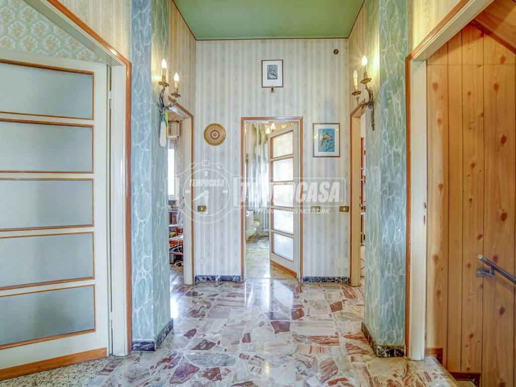 Villa a Carnago in Via San Martino 15 - Foto 3