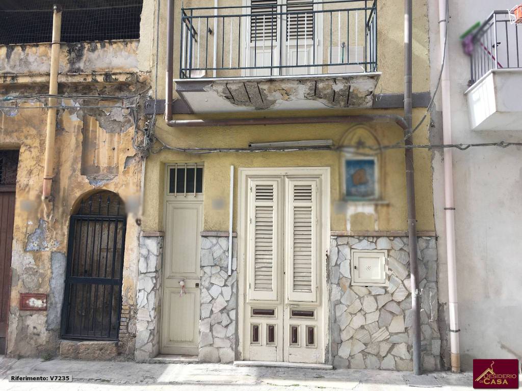 Casa indipendente a Bagheria in Piazza Vittorio Emanuele III, 4 - Foto 2