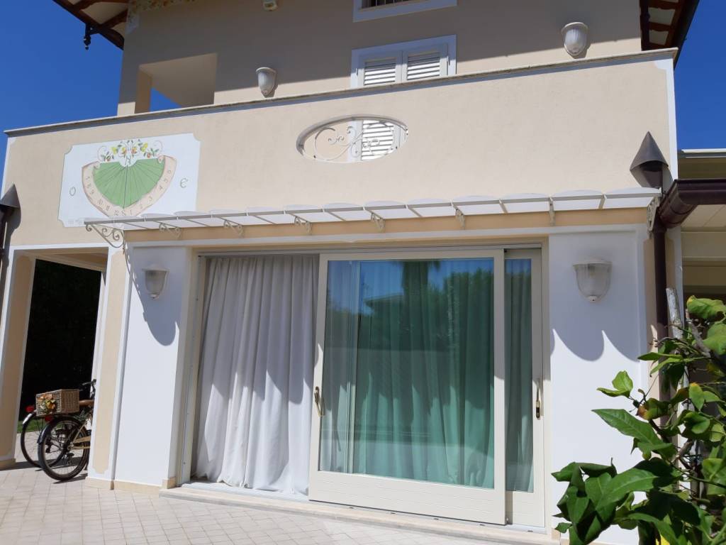 Villa a Forte dei marmi in Via della Barbiera - Foto 2