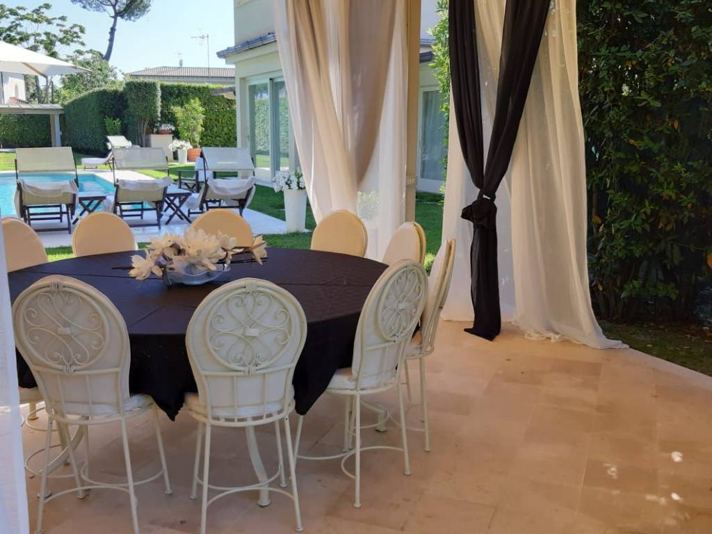 Villa a Forte dei marmi in Via della Barbiera - Foto 5