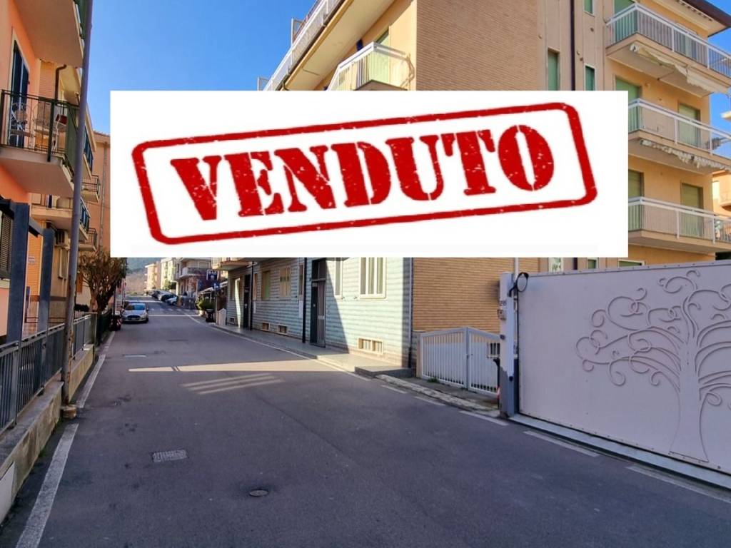 Appartamento a Spotorno in Via Francia - Foto 3