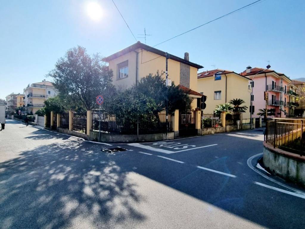 Appartamento a Spotorno in Via Francia - Foto 5