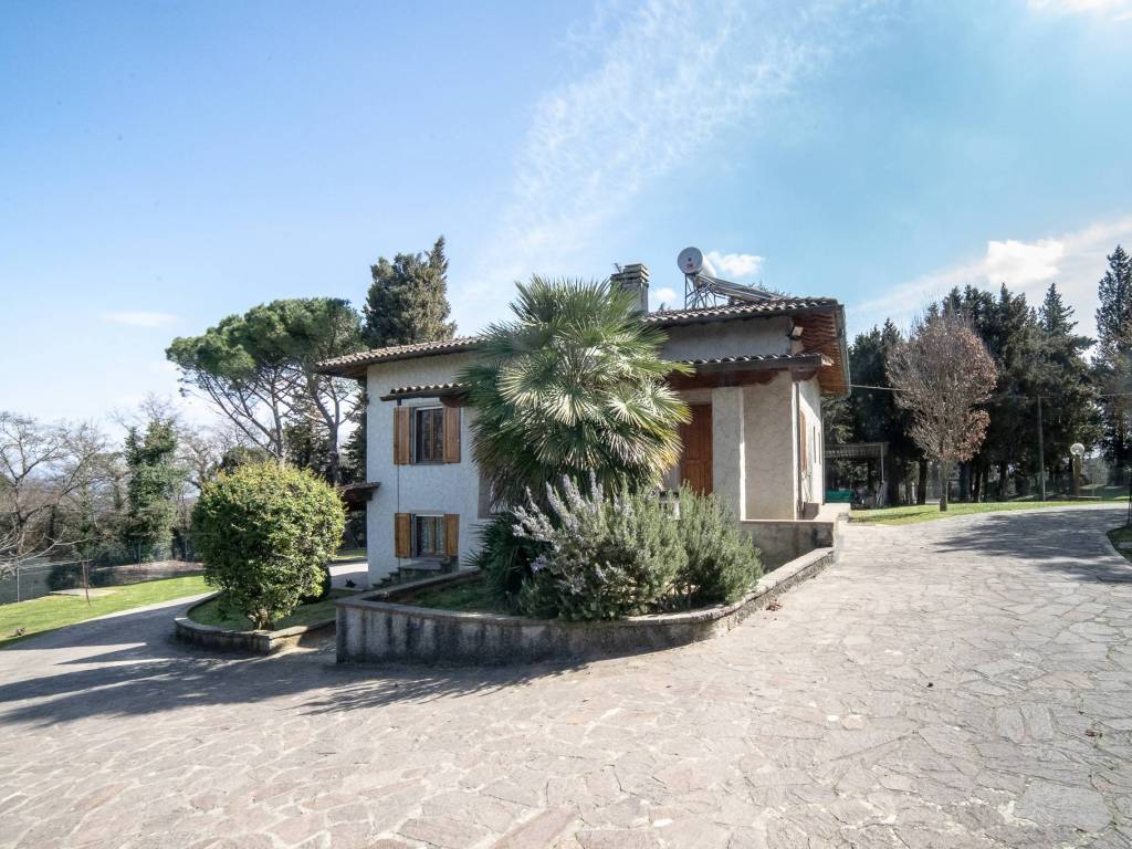 Villa a Montelupo fiorentino in Via Botinaccio - Foto 2